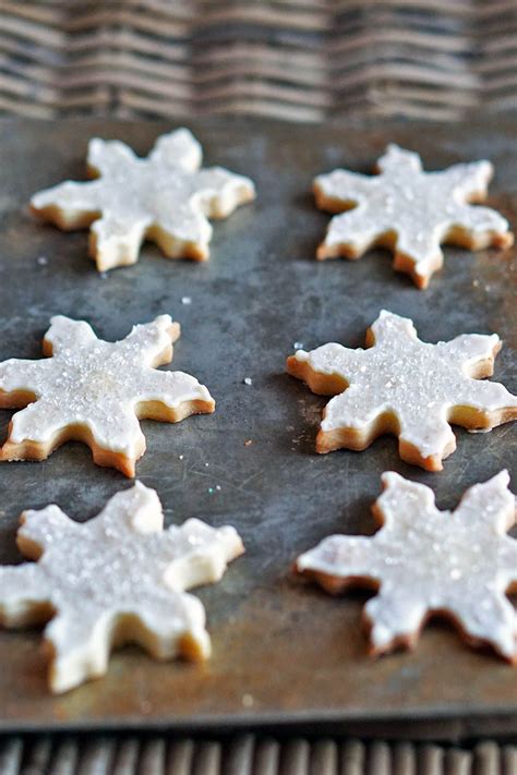 White Chocolate Snowflake Christmas Cookies You Must Love Food