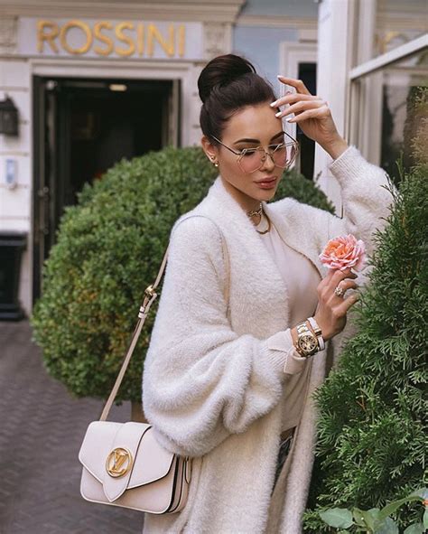 olesya malinskaya olesya malinskaya photos et vidéos instagram chloe drew lady dior bag