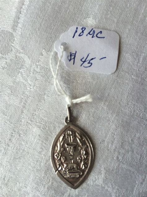Sterling Eucharist Medal With Lamb 18mc Antique Medals Medals Sterling