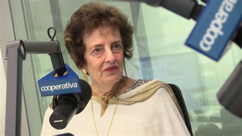 María ester feres es una especialista del derecho laboral, y una crítica acerba del plan laboral de la dictadura que aún prevalece en chile. Video María Ester Feres: Inmigrantes enriquecen el ...