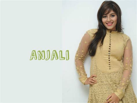 Anjali Hq Wallpapers Anjali Wallpapers Oneindia Wallpapers