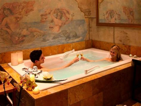 Two Person Bathtubs Get The U And Me Time With Your Other Half Why Leisure Concepts Is The