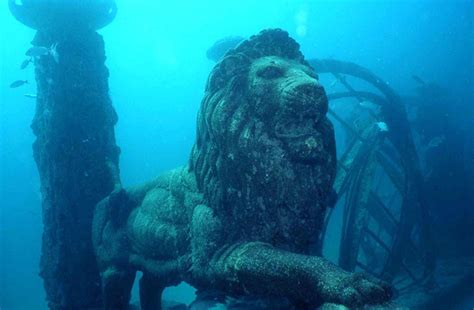 20 Incredible Underwater Discoveries