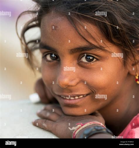 south indian girl banque de photographies et d images à haute résolution alamy