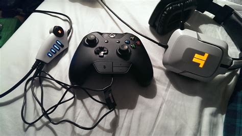 Modders Create Diy Xbox One Headset Adapters Gamespot