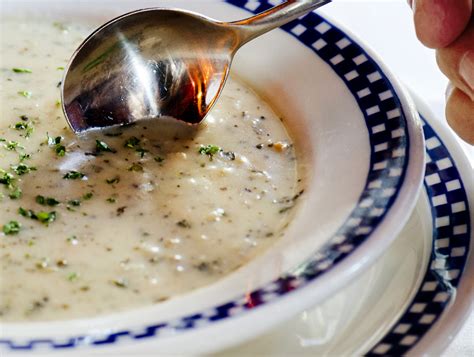 Come see the favorite clam chowder destination for 2009. How to Make the Ultimate Clam Chowder for Tailgating ...