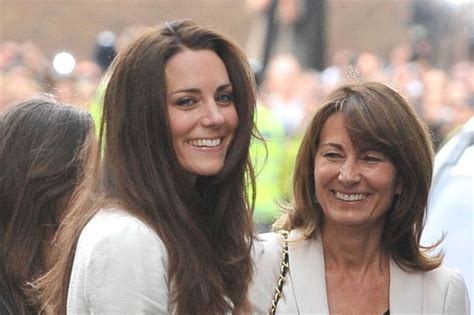 Kate claims she doesn&#39;t really have a favorite color &#8212; but if she had to decide, it would be white. Kate Middleton&#39;s parents selling killer clown costumes ...