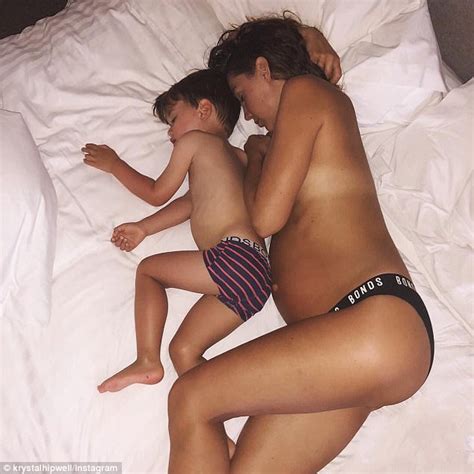 Pregnant Ex Big Brother Star Krystal Forscutt Goes Topless Daily Mail Online
