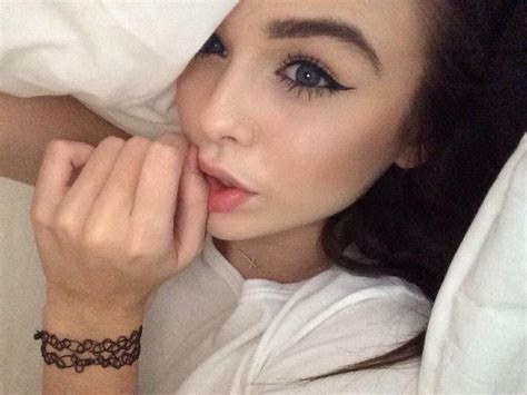 Acacia Brinley The One With No Bad Angles AMIRIGHT Pretty Face