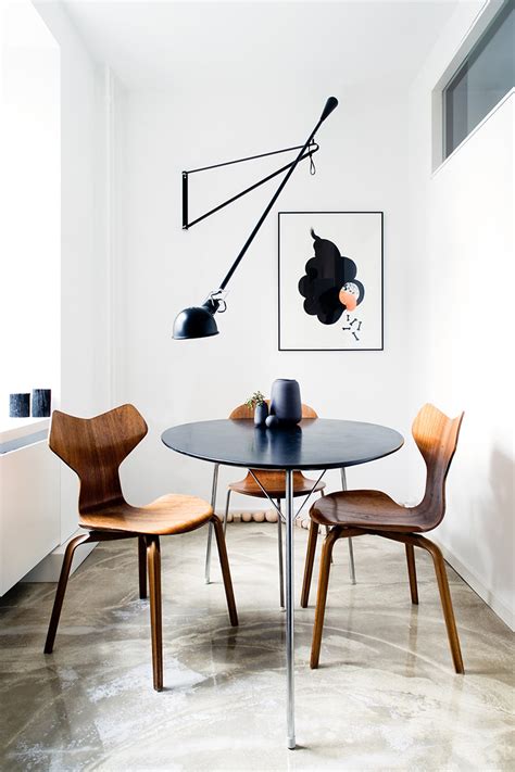 A Cool Way To Light A Dining Room Without A Ceiling Light