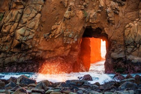 Keyhole Arch Light Show On Big Surs Pfeiffer Beach Travel Caffeine