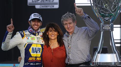 Chase Elliott Joins Dad Bill As Nascar Cup Champion To Fulfill Dream