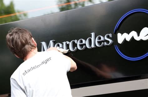 Autobauer geht neue Wege Daimler eröffnet Mercedes me Shop in Hamburg