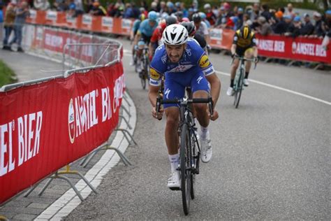 De renner van sunweb was de snelste in de sprint bergop op de muur van hoei voor de. Alaphilippe verslaat Valverde in de Waalse Pijl - Fiets.nl