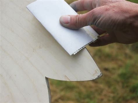 Wir haben für dich ein trainingsgerät gefunden, das du mit einfachen dingen zu hause selber bauen kannst und das auch in kleinen wohnungen platz findet welche weitere übungen kennst du, um die balance zu halten? So bauen Sie Balance Board - Ratgeber | BAUHAUS Österreich