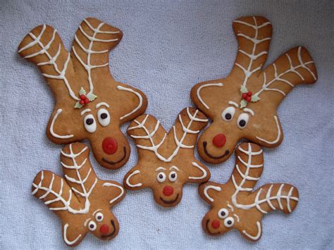 We turned our gingerbread man upside down and everyone's favorite reindeer cookies were born! "Soft" Gingerbread Cookies - Vohn's Vittles