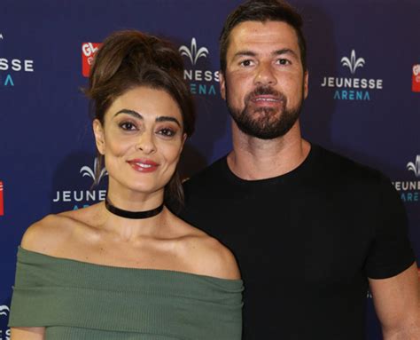 Juliana paes, 32 anos e fluminense, começou sua carreira de atriz como figurante da novela malhação, em 1998, mas logo conseguiu papel que mudaria sua carreira como a atualmente, juliana está casada com o empresário carlos eduardo baptista e tem um filho de um ano, pedro. FAMOSOS CONFEREM SHOW DE ED SHEERAN NA JEUNESSE ARENA, NA ...