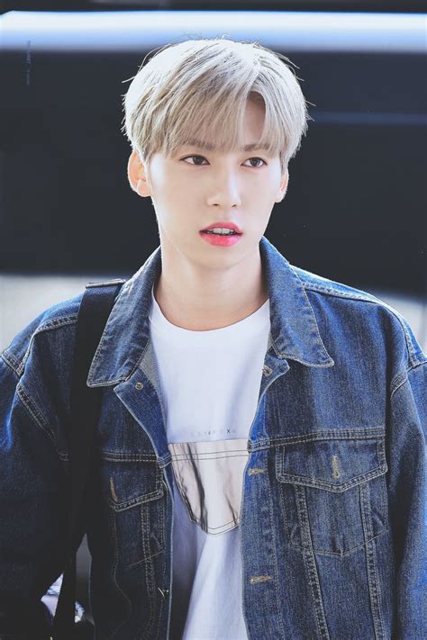 Discover more posts about oneus keonhee as jesper. Keonhee - ONEUS © The Planet | Japanese song, Boy bands ...