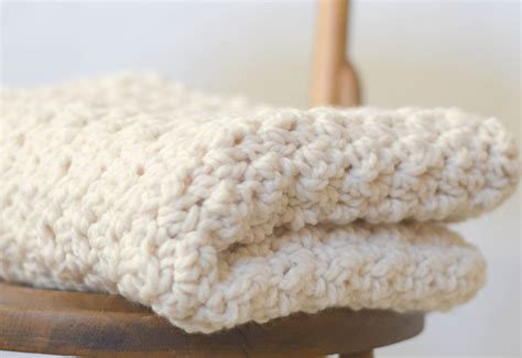 See more ideas about crochet, chunky crochet blanket, crochet patterns. Beautiful Crochet Blanket Patterns Round-Up - Mama In A Stitch