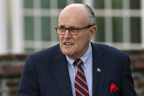 Rudy giuliani has said he is feeling good after testing positive and being admitted to hospital with coronavirus. Les compétences d'avocat de Rudy Giuliani mises en question