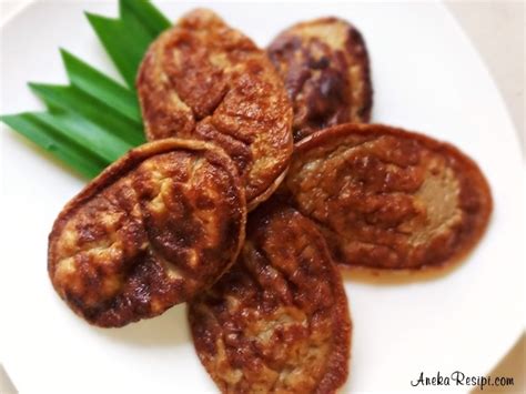 'sotong ketuk' or better known as 'suntong tutok' (dried cuttlefish) is a special snack among the people of sarawak during the month of ramadan. Resepi Kuih Akok Kelantan Sukatan Cawan - We Bare Bearss