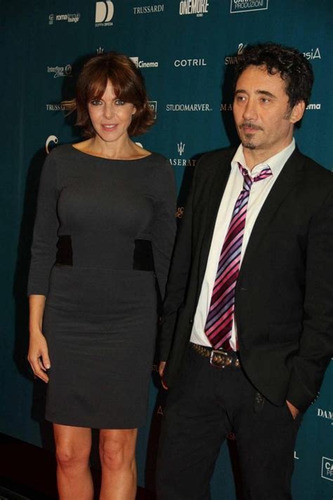 Una foto bellissima che smentisce (ancora) le voci di crisi sulla coppia. Federico Zampaglione rivuole la sua Claudia Gerini ...