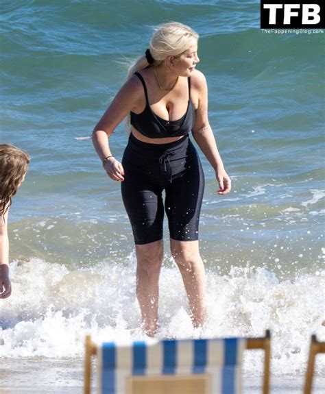 Tori Spelling Puts On A Busty Display In Low Cut Top As She Hits The