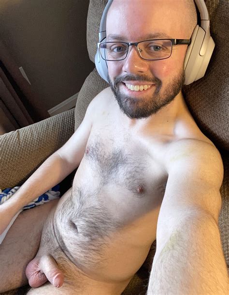 Relaxing Day To Be Naked And Do Nothing Scrolller