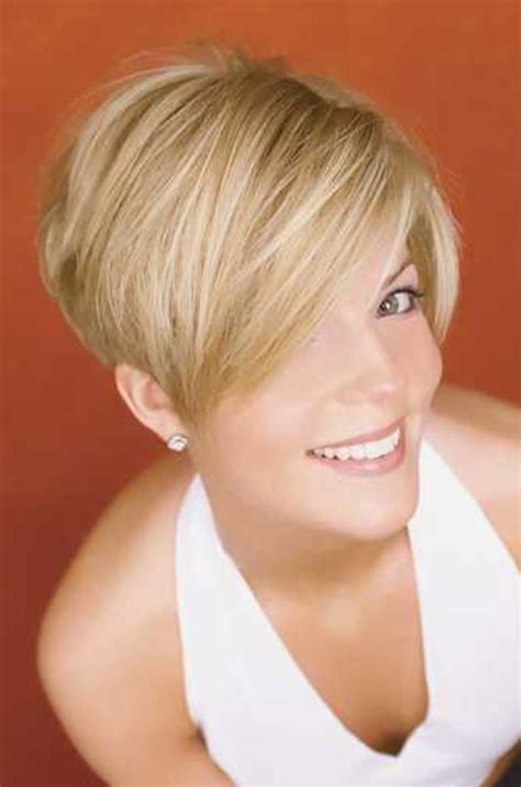 Picture Gallery Of Short Razor Cut Hairstyles Bellatory
