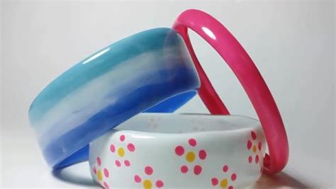 Cara Membuat Gelang Cantik Dari Botol Plastik Bekas - Tutorial Kerajinan Tangan