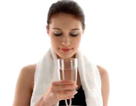 manfaat  gelas air putih infostres dunia malam