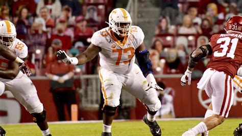 Five Things To Know About New Chiefs Guard Trey Smith