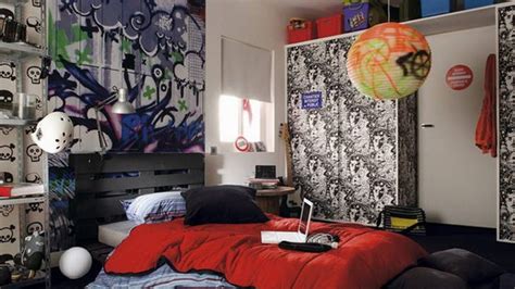 Browse 167 graffiti art on houzz whether you want inspiration for planning graffiti art or are building designer graffiti art from scratch, houzz has 167 pictures from the best designers, decorators, and architects in the country, including campos studio and raspberry interiors. Graffiti Decorating Ideas for a Very Cool Teen Bedroom ...