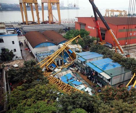 11 Killed Several Injured As Crane Collapses At Hindustan Shipyard In
