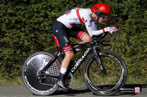 The young slovenian rider did it after only five stages this summer, with a stunning display in. Tadej Pogacar vence a Roglic en su ley y se enfunda el ...