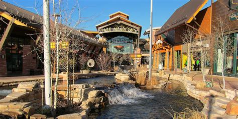 9 Best Malls And Shopping Areas Around Denver Co Shop Dine Entertain