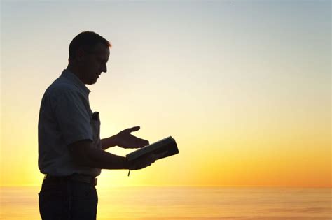 3 Ways To Bless And Encourage Your Pastor Boundless