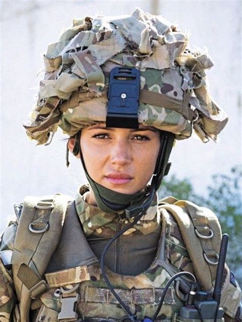 Pin By Luis Carranza Torres On Women Soldiers Military Girl Tough Girl Military Women
