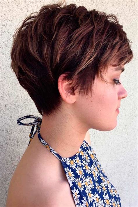 The bluntly chopped short bangs present the same impact since it is cut in a curve and then given more. 60 Ideas Of Wearing Short Layered Hair For Women | Short ...