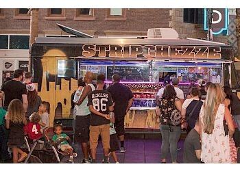 This little food truck sits right on the corner of las vegas and fremont street, just at the base of the experience. 3 Best Food Trucks in Las Vegas, NV - Expert Recommendations