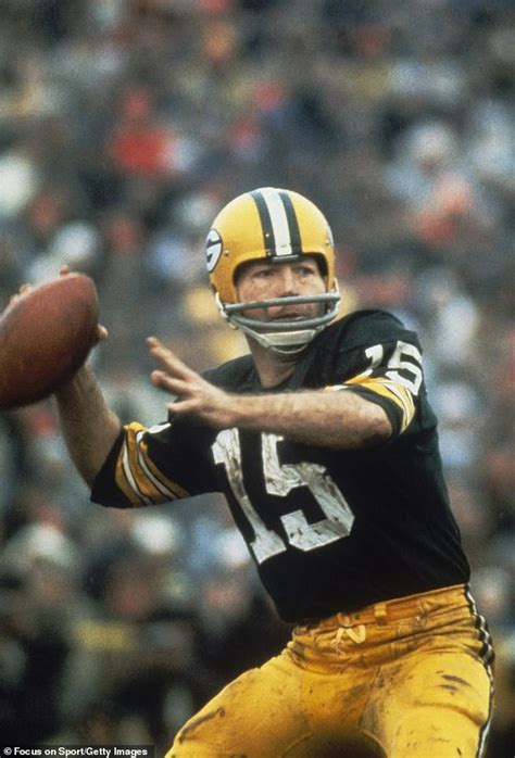 legendary green bay packers quarterback bart starr dies at 85 daily mail online