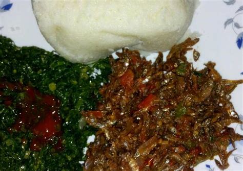 Simple and delicious omena recipes. Fried sardines(omena), skuma wiki and Ugali Recipe by ...