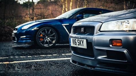 R34 Nissan Skyline Gt R Vs R35 Gt R The Ultimate Godzilla Review Youtube