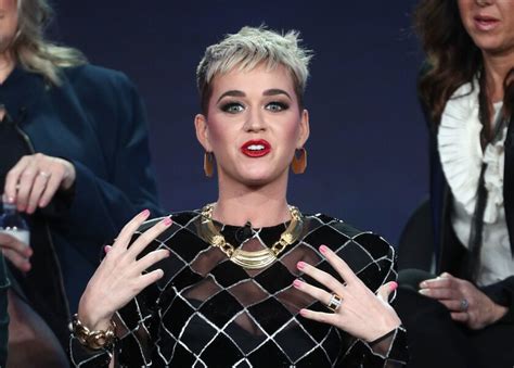 Katy Perrys Fans Are Skeptical Of Sexual Assault Allegations Los