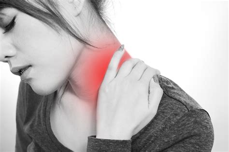 the-common-causes-of-throbbing-neck-pain-a-helpful-guide