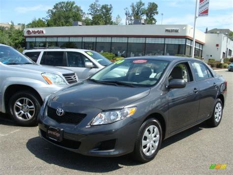 2010 Magnetic Gray Metallic Toyota Corolla Le 33606211