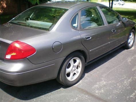 Sell Used 2003 Ford Taurus Se Sedan 4 Door 30l In Naperville Illinois