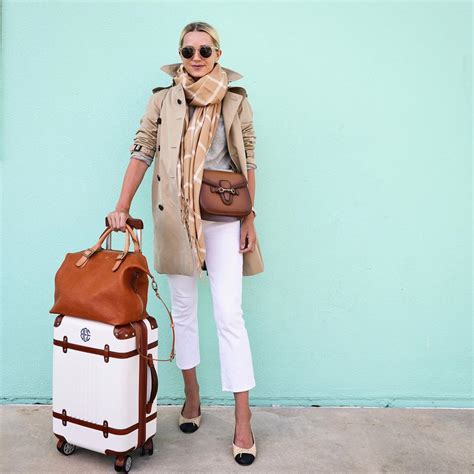 Chic Airport Travel Outfits Ideas That Arnt Jeans And Sneakers Hello