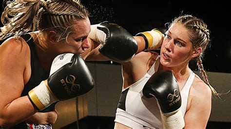 Carlton Aflw Star Tayla Harris Boxing Sarah Dwyer For Australian