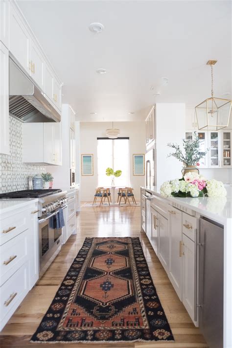Go for dramatic contrast to light cabinets with bold, dark backsplash tile, or brighten up a dark room with an unexpected pop of color. Affordable Ceramic Patterned Tile Backsplash and Flooring ...